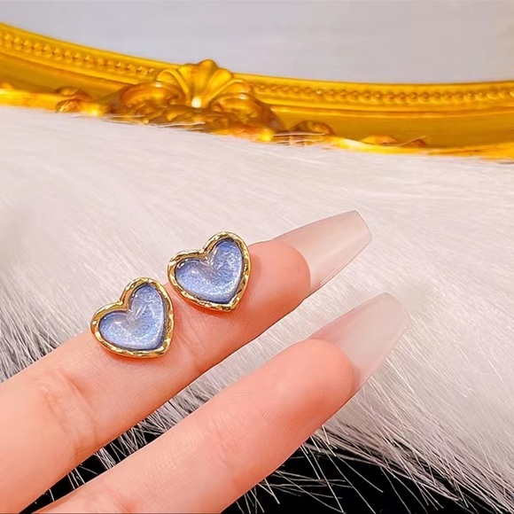 New Trend Gold 14k Heart Blue Little Simple Earrings - Picture 2 of 3